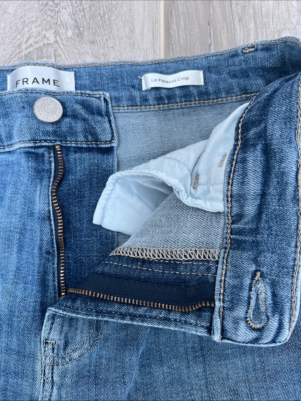 Frame Denim - Picture 3 of 9